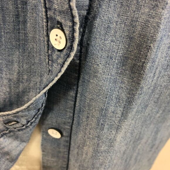 Old Navy Classic Medium Wash Chambray Button Down - Picture 10 of 11